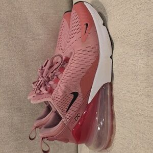 Nike Air Max 270 Pink Sneakers
